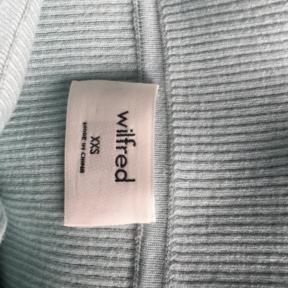 Sweater - Picture 3 of 3